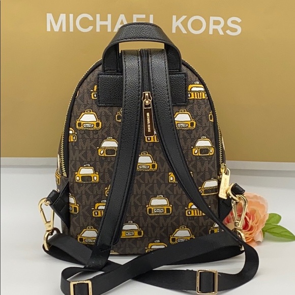 MICHAEL KORS NEW YORK CITY ERIN SMALL BACKPACK - Picture 3 of 16